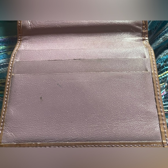 Milk chocolate patent leather Chanel wallet. Approximately 4 x 4 inches. EUC. - Picture 12 of 16